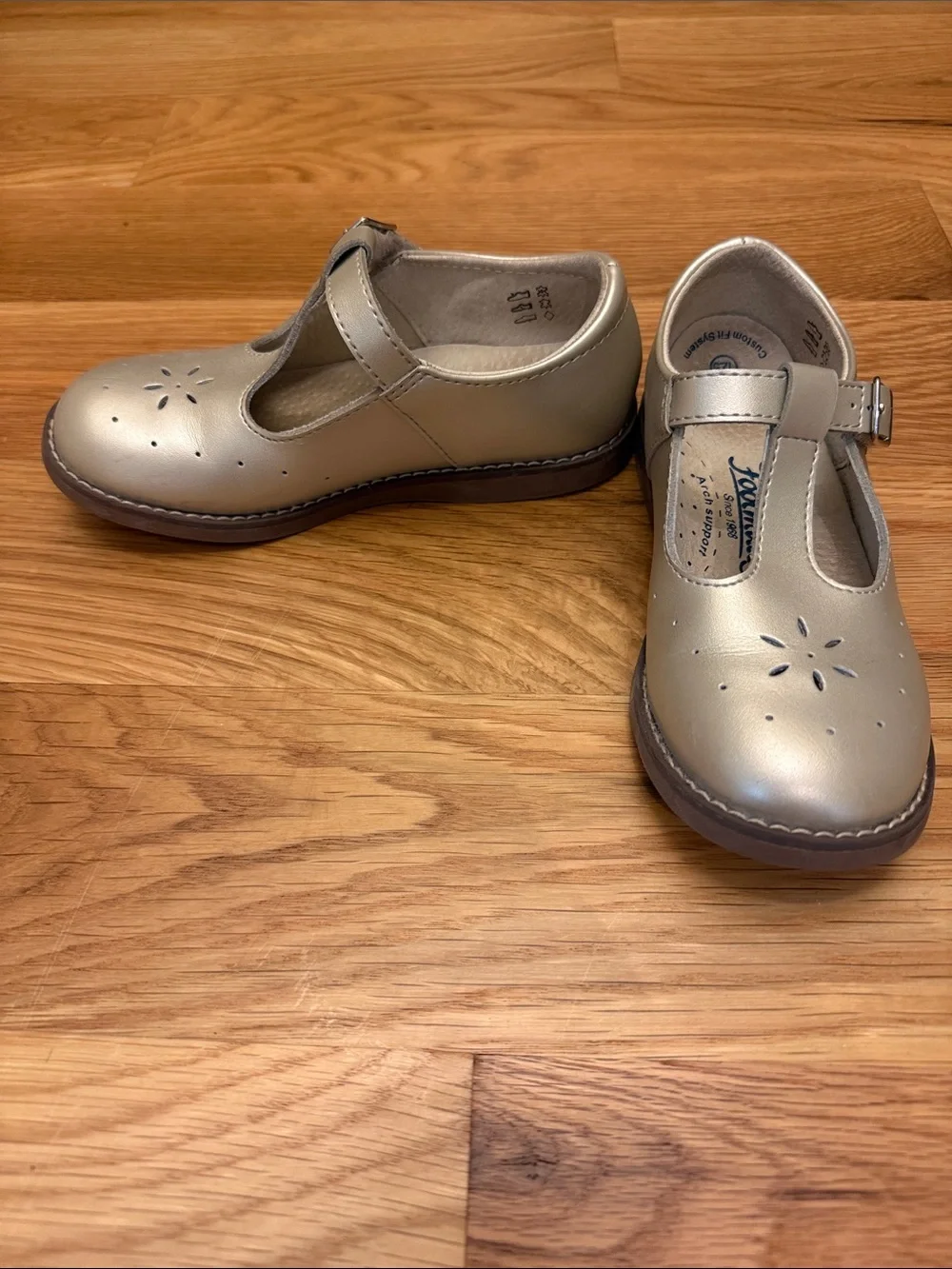 FootMates classic strap